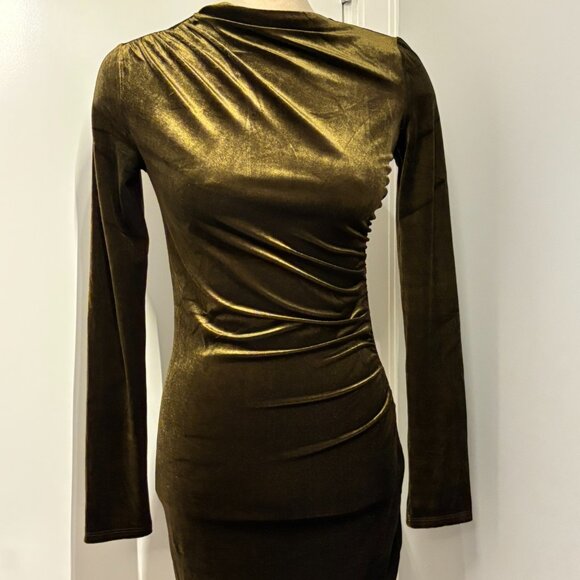 H&M Dresses & Skirts - H&M Velvet Dress